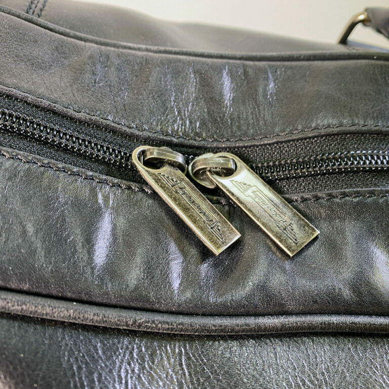 HMP510006 - Austin Healey Badged Travel Bag Black Leather