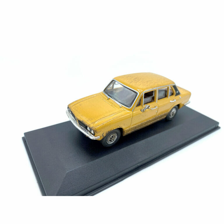 Lifestyle - Model Miniatures - Triumph Dolomite 1500HL - Sandglow